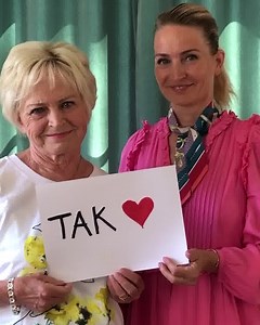 Vi danskere bruger mere end 80 mio. kr. på blomster til Mors dag 🌼🌺 Kan vi bruge bare en lille del på at hjælpe Hilda og Annette Heick og sikre en mor og hendes barn med at overleve fødslen? ❤️ Hvert eneste minut dør 5 nyfødte børn i deres mødres arme, og deres verden styrter i grus 💔 For kun 150,- kan du sikre livsvigtig lægehjælp til en fødende kvinde og hendes baby. 🔴 Sms BESKYT til 1290 (150,-) 🔴 | Røde Kors