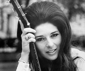 The Story Behind the Song "Ode to Billie Joe" by Bobbie Gentry