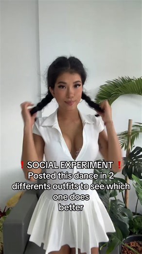 Vanessa Size on Instagram: "Ever stop and wonder if our outfit choices actually mess with how our reels perform? 👀 Because SAME. So, I decided to test it out — posted two identical reels, same day, same time, same dance. No tags, no hashtags. The only difference? My outfit. 🖤👚 Now I wanna know… which one did IG show you first? 👇 Drop a comment, hit like, and share whichever one landed on your feed or Explore. Let’s see if the algorithm’s really that petty. 😂✨ #ReelExperiment #IGAlgorithmTes