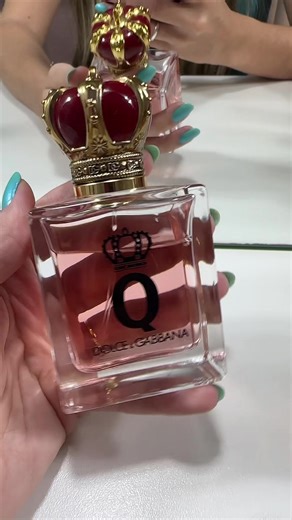 Dolce e Gabbana: A Guide to Iconic Women's Perfumes