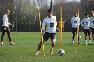 Benefizspiel gegen Dynamo Kiew: Ukrainischer Flüchtling läuft für den BVB auf