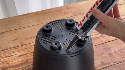 Solar fountain planter