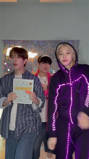 GO CRAZY✨ #StrayKids #스트레이키즈 #YouMakeStrayKidsStay