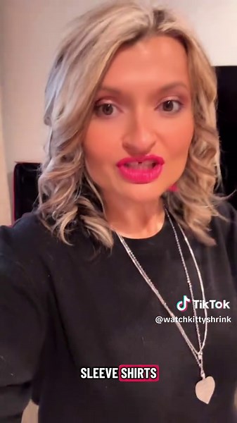 Replying to @Danielle Street vacation Vlog Day 2. We mostly stayed in the room today playing cards. It was soooo cold that we couldn’t venture out much. It doesn’t matter. Even staying in the room, if I’m in pigeon forge- I’m happy. We did walk down and get us some of the best pizza in pigeon forge. #vacationvlog #pizza #pigeonforge #pigeonforgetennessee #traveltiktok