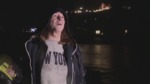 Rising Clackamas River prompts flood warnings from Estacada to Oregon City