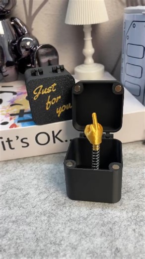 204K views · 730 reactions |  Classy box, cheeky surprise! Open it and—boom!—the Middle Finger in a Box delivers laughter, shock, and unforgettable reactions in one flick! ✨ Perfect for birthdays, pranks, or just reminding your friends who’s boss—with style.  | Coninection+xdq | Facebook