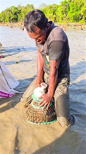 Wow! Amazing Polo Fishing Videos ! Best Big Fish Catching🐟Primitive fishing #fish #shorts #india