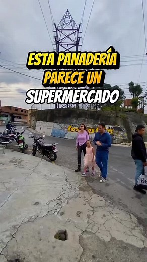 66K views · 196 reactions |  Paseando por El Junquito, nos encontramos con esta genial panaderia que parece un supermercado @piuexpress Está ubicada en el km 12 Tienen delivery en El Junquito ¿Te gustaría visitarla? ¡Déjalo en los comentarios! ️ | Soñadores por el mundo | Facebook