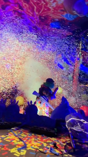 17K views · 532 reactions | Elrow Town Holland was fire! Thanks guys!!  @elrowofficial @jam_music_ofc #sampaganini | Sam Paganini | Facebook