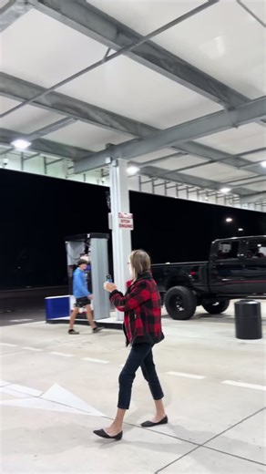 Exploring Florida Trucks: Unique Rigs with Granny