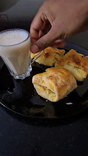 Tea Time😍|നാല് മണി ചായ|#rovlogzz #chai #puffs #egg #eggpuffs #tealover #snacks #mallu #tealove #tea