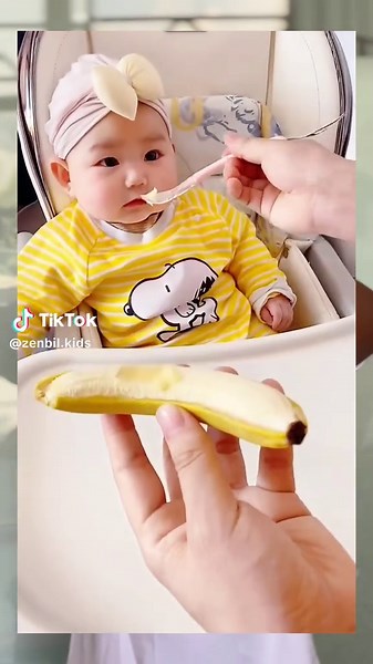 Baby food scraping spoon #ethiopian_tik_tok #foryou #viral #scrapingspoon #spoon #babyspoon