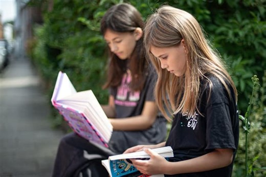 Sports stars in Worthing become reading role models for children