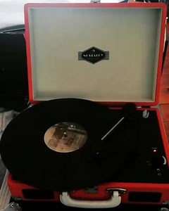 5.5K views · 211 reactions | Cuvée 2000 #vinyl #rnb #17ans #repsot @meryletfou | Matt Houston | Facebook