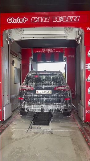 Washing BMW X5 M50D.