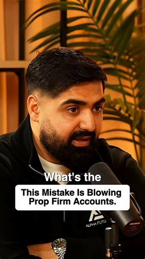 Spreading risk does not always reduce risk.Sometimes it multiplies it.Many prop traders scale across accountsthen copy the same trade everywhere.One loss hits all accounts at once.Now everything is red.That is where control breaks.Experienced traders limit exposure.One mistake should not affect everything.If one trade goes wrong does it hit one account or all of them?