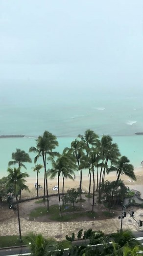 December Weather in Honolulu Hawaii #hawaii #honoluluhawaii #waikikibeach #hawaiivlogs