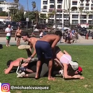 188K views · 850 reactions | This is the group push up challenge. Grab your mates! | GiveMeSport | Facebook