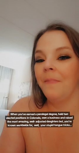 #longtongue #tongueflick #crazy #omg #mandiemaytag #tongueflapping #pulpfiction #wth #uhh #talent #lol #whyamilikethis