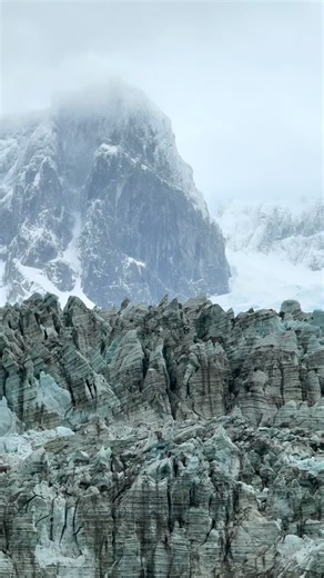 Save this for a way to experience Patagonia beyond the usual routes. ⬇️ We spent five days sailing through the fjords of Tierra del Fuego aboard an expedition cruise with @australiscruises , exploring the southernmost channels of Patagonia in a way that simply isn’t possible by road or traditional transportation. There’s no Wi-Fi or cell service on board, and the itinerary is shaped by the weather and conditions—so no two days onboard are the same. Daily landings brought us ashore for hikes, wil