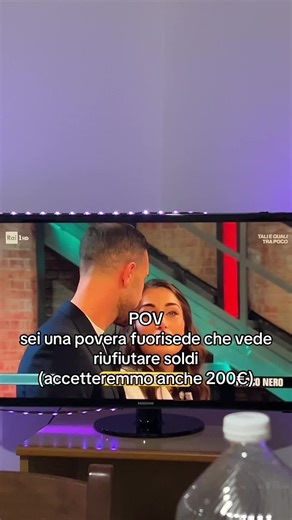 Vivere Fuorisede: Rifiutare Soldi in Situazioni Difficili