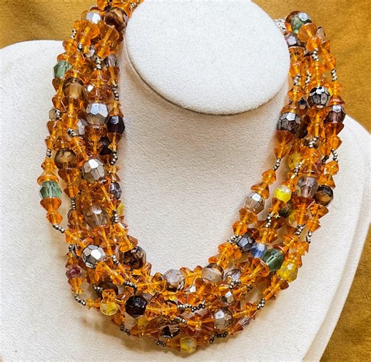 Seltene Vintage Signierte Miriam Haskell 1960s Bunte Glasperlen 8 Strang, Halskette - Etsy.de