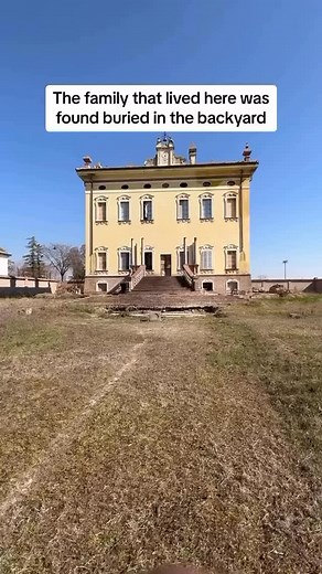 83 reactions | Abandoned House in Italy  . . . #abandoned #abandonedplaces #discoverearth #forgotten #lost #explore #forgottenplaces #creepy #abandonedearth #urbex #lostplaces | Abandoned Places | Facebook