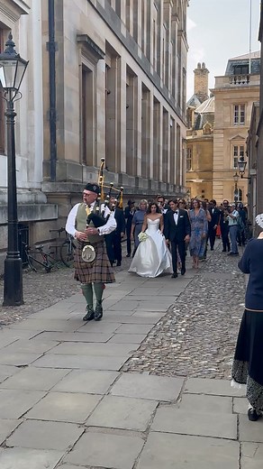 There is something so beautiful to hear bagpipes and together with a wedding procession, this really touched me in Cambridge yesterday 🥰#bagpipes #Cambridge #Wedding | Veronica in the Fens New