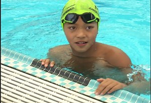 28K views · 648 reactions | Clark Kent Apuada,10, of Salinas, is nicknamed "Superman." But he should probably be "Aquaman!" This super swimmer just beat the record Olympian Michael Phelps set in 100-meter butterfly, when Phelps was 10 years old. READ: https://www.ksbw.com/article/salinas-boy-beats-record-michael-phelps-set-in-95/22608571 | KSBW TV Action News 8 | Facebook