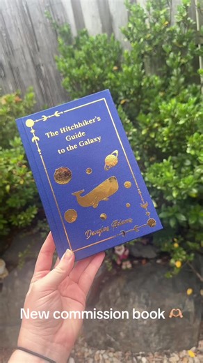 My newest commission book - I loved making this and think it turned out really nice ☺️ #book #books #booktok #bind #bookbind #rebind #bookrebind #binding #bookbinding #rebinding #bookrebinding #hardcover #hardcoverbook #specialedition #etsy #etsyseller #smallbusiness