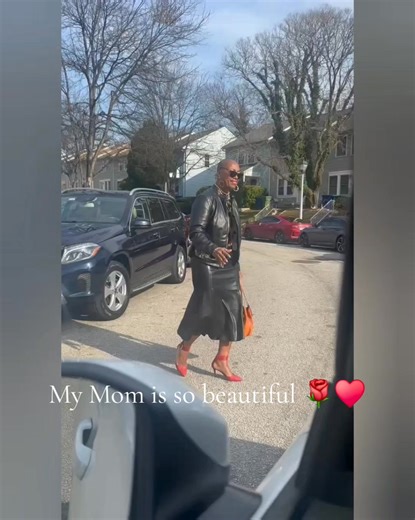 Just know. I get it from my Momma 💁🏾‍♀️🥰 My Mom is so beautiful 🌹 😍 🤩 ♥️ 😘 Dora Bibbens | Genice Brown