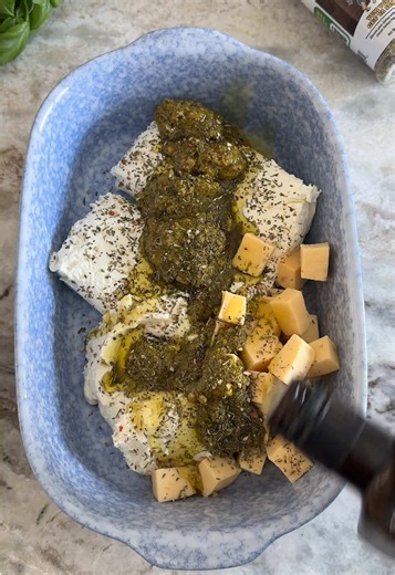 Cheesy Baked Pesto Dip Recipe for Appetizers