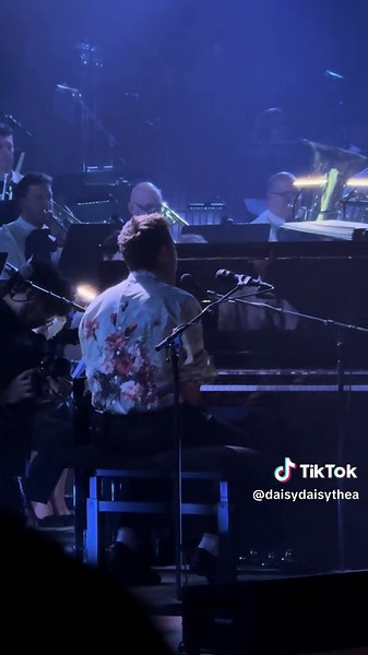 Harry Styles & Jules Buckley Orchestra full Bridge Over Troubled Water performance
