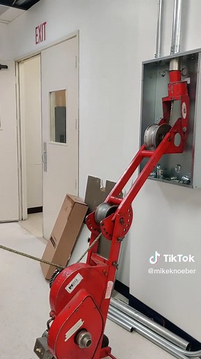 200ft pull, the old tugger got it done again... #moffaelectric