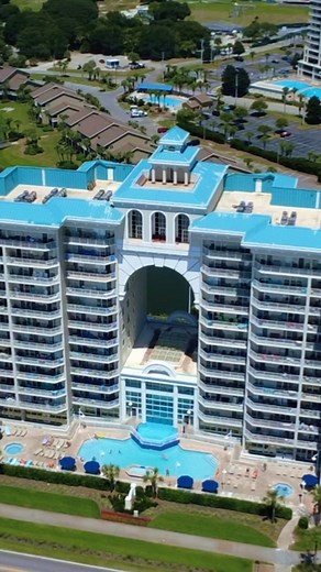Cool coastal breezes, golden sunsets, and resort living at its best, Majestic Sun at Seascape Resort in Miramar Beach is the fall getaway you’ve been dreaming of! 🙌🏻 Wake up to coffee and Gulf views, then spend your day how you want. Heated indoor / outdoor pools, hot tubs, pickleball and tennis courts, a championship golf course, and even a full fitness center. 🎾🏌️‍♀️ With on-site dining and the beach just steps away, every detail is designed for vacation mode. November is the perfect time 