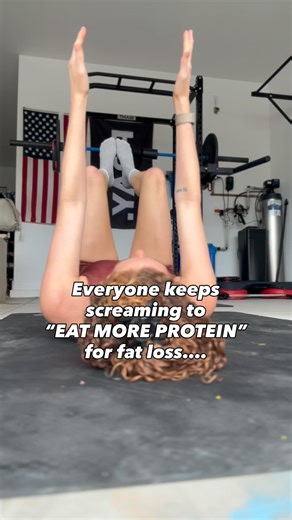 Yes, protein is critical for fat loss, but if you think “just eat more protein” is the secret, you’re being misled. Here’s what actually matters 👇 - Protein isn’t magic if your insulin is high. If you’re constantly snacking, eating carbs, or insulin resistant, your body can’t access stored fat no matter how much protein you pile on. - Timing changes everything. Front-loading protein earlier in the day stabilizes cortisol, balances blood sugar, and prevents the late-night cravings that derail pr