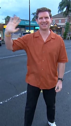 Wave if you're ready for the weekend 👋🎉 WATCH SUNRISE FOR MORE | @7plus ☀️ | Sunrise