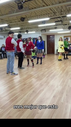 Escena de Candy Store en Heather: El Musical - Estreno Teatral en Monterrey