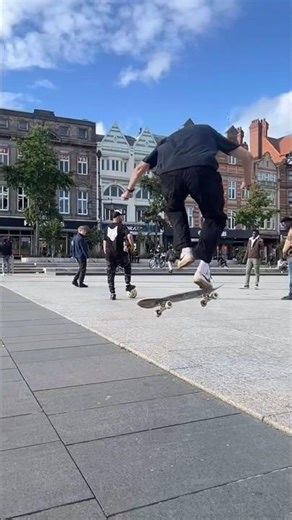 Bouncy But Still Landed 😳🔥 #skateboarding #skateboardvibes #skateboard #extremesports #skate #flip