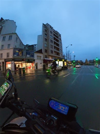 Alerte Sécurité : Risques en Côtoyant Cyclistes à Paris