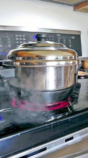 Any fans of South Indian food here? Hosted a South Indian themed party last weekend and here's what I served. What do you think? You can find all these recipes here - https://cookilicious.com/category/southindian/ | Cookilicious