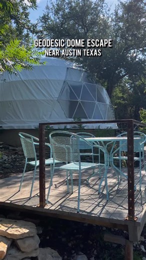 LUXURY GLAMPING DOME NEAR ATX 🏕️ Go missing at @missinghoteltx , located in Marble Falls, Texas. It’s just a short drive from San Antonio and Austin, making it the perfect weekend getaway 😍 Stay inside one of their luxury geodesic domes or villas that they have to offer. They all have AC, privacy, and their own plunge pool/hot tub. Consider it glamping, if you will 😉 Explore their many hiking trails that lead to scenic views and activities on the private property. They even have mini highland