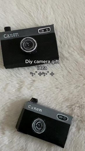 camera diy gift 📸 #giftidea #diy #camera #paint #art #creativegift #christmasgift #aesthetic #diys #creativegift #birthdaygiftidea #cute #pinterest #perfectgiftidea #lastminutegiftidea #arttok #fy #fyp #fypシ #viral