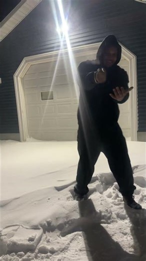 Doing the Draco in in freezing temps 🥶 - full song in bio out! #bagboyblu #rap #music