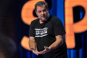 Das ist der Hundeprofi Martin Rütter