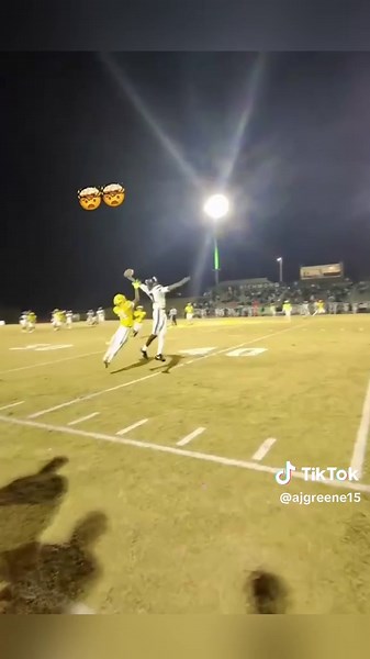 Incredible One-Handed Football Catch by Young Athletes