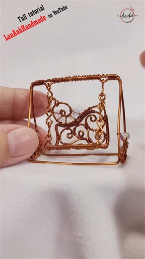 Lan Anh Handmade on Instagram: "Swing - Free tutorial here https://youtu.be/0S1EF13c6uU"