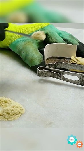 Cleaning Years of Rust From This Sword #sword#restoration#rustremoval#metal#blade#asmr#royal #shorts