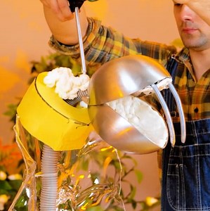 1.9M views · 1.8K reactions | Master created an amazing sculpture of a giant snake from improvised materials! | Crafty Gadgets | Facebook