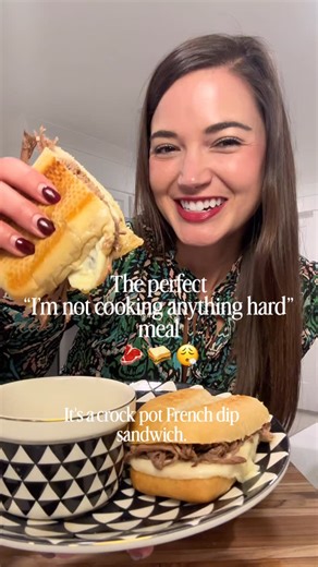 Holley Francis | Step by Step Recipes for Home Cooks on Instagram: "🥪 Crockpot French Dip Sandwiches Say “recipe” to get the full version sent to you! Ingredients: • 1 (2.5 to 4lb) top round or chuck roast • 1 onion soup mix packet • 1 TBSP garlic powder • 1 TBSP onion powder or ½ sliced onion • 1 tsp salt • ½ tsp pepper • 4 cups beef broth • Hoagie rolls • Sliced provolone cheese • Mayonnaise Directions: 1️⃣ Add roast to the crockpot and pour in beef broth. 2️⃣ Add onion soup mix, garlic powde